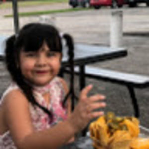 Meet your Posher, Claudia